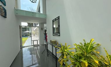 Hermosa casa  con piscina y arquitectura de lujo 🏡💎