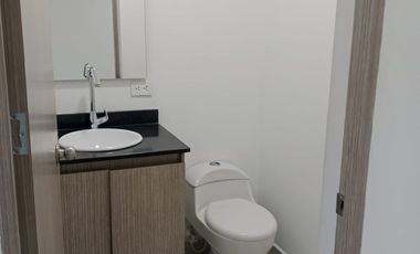 ARRIENDO OFICINA SABANETA 55 MT2
