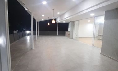VENDON APARTAMENTO EN EL NORTE. CERCA A LA TORRE DE CALI, CON UN AREA 280M2