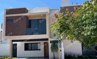 CASA EN VENTA RESIDENCIAL LOMBARDIA IRAPUATO