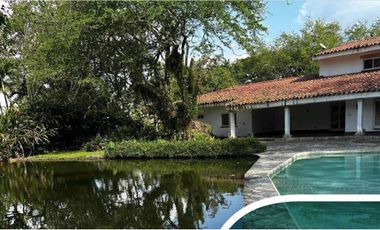 VENTA ✨ Majestuosa Casa Colonial en Arroyo Hondo, Yumbo – Refugio de Elegancia y Naturaleza ✨