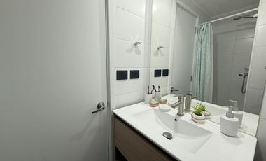 ¡Hermoso y Moderno Departamento AMOBLADO En Club Hípico!