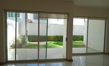 Casa en Venta en Valle Real coto Arboledas, Zapopan, Jalisco