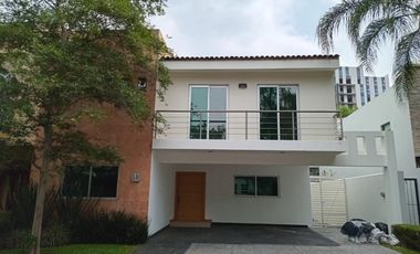 Casa en Venta en Valle Real coto Arboledas, Zapopan, Jalisco