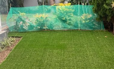 VENDO LINDA CASA EN ESQUINA - REMODELADA - LA AURORA CON TERRAZA Y JARDÍN