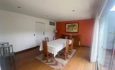 VENDO LINDA CASA EN ESQUINA - REMODELADA - LA AURORA CON TERRAZA Y JARDÍN