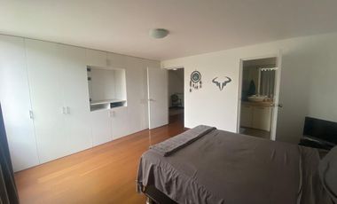 VENDO LINDA CASA EN ESQUINA - REMODELADA - LA AURORA CON TERRAZA Y JARDÍN