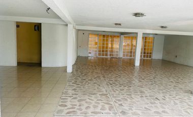 Se vende propiedad comercial