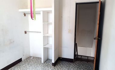 AMECA CASA CENTRICA EN VENTA  CON BUENA UBICACIÓN A 5 CUADRAS DE LA PLAZA PRINCIPAL