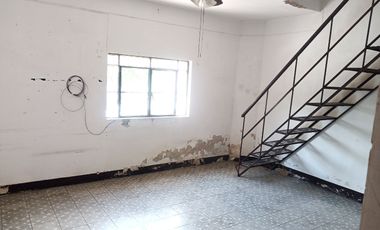 AMECA CASA CENTRICA EN VENTA  CON BUENA UBICACIÓN A 5 CUADRAS DE LA PLAZA PRINCIPAL