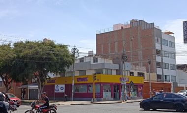 Alquilo | Local Comercial en Esquina - excelente ubicación comercial