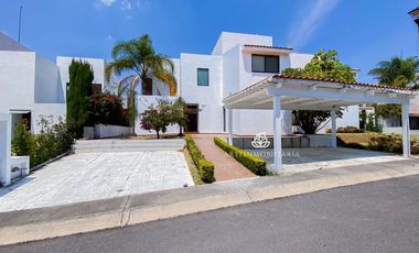 CASA BOSQUE ESMERALDA. ZONA ESMERALDA, SOLO 2 PISOS! VIVE EN LA CASA QUE FLEJA TU EXITO!