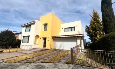 Casa en Venta en Zamarrero, San Miguel, Zinacantepec, Estado de México