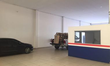 AMPLIA BODEGA EN RENTA CON EXCELENTE UBICACIÓN EN EL CENTRO DE LA CIUDAD