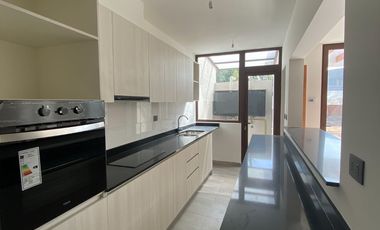 Casa nueva 140M2  4D 4B