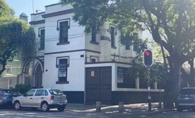 Casa en Venta con uso de suelo en zona de restaurantes en la col. Roma