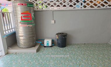 ทาวน์เฮาส์ หมู่บ้าน แพรมาพร คลอง 4 เนื้อที่ 18 ตรว. ซ.รังสิต-นครนายก 91 ถนนรังสิต-นครนายก ต.บึงยี่โถ อ.ธัญบุรี จ.ปทุมธานี