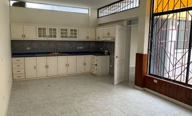 Arriendo edificio sector centro norte de quito apto para empresa