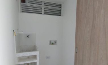 APARTAMENTO EN ARRIENDO CON MUY BUENA UBICACION CENTRAL