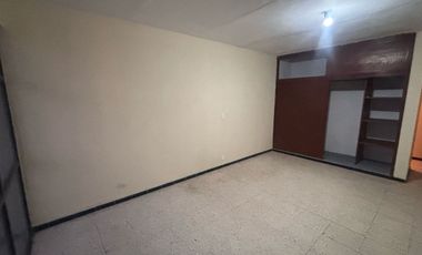 CASA EN VENTA EN JARDINES DE LA CRUZ
