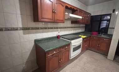 CASA EN VENTA EN JARDINES DE LA CRUZ