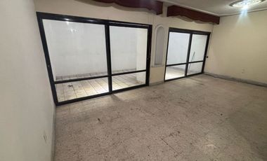 CASA EN VENTA EN JARDINES DE LA CRUZ