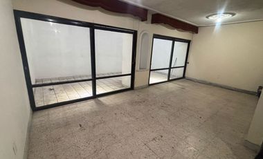 CASA EN VENTA EN JARDINES DE LA CRUZ