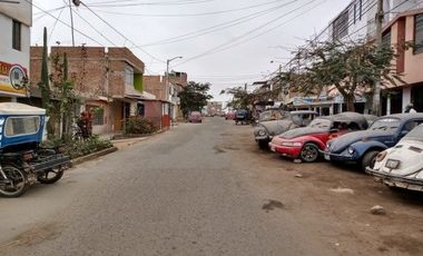 En venta casa de 2 pisos cerca a parque - Trujillo