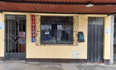 En venta casa de 2 pisos cerca a parque - Trujillo