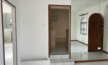 ALQUILO DEPARTAMENTO TIPO SUITE EN URDESA