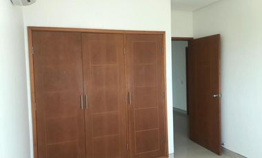 VENDO APTO EN CASTILLOGRANDE - AVENIDA PIÑANGO
