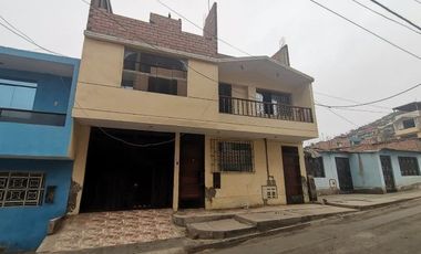 Se Vende casa de 2 pisos cerca al Nuevo Hospital Oncológico Regional- Ventanilla