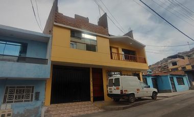 Se Vende casa de 2 pisos cerca al Nuevo Hospital Oncológico Regional- Ventanilla