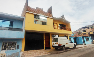 Se Vende casa de 2 pisos cerca al Nuevo Hospital Oncológico Regional- Ventanilla
