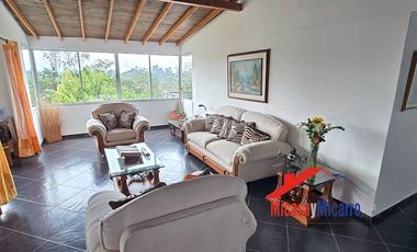 Guatape Casa Campestre en Venta