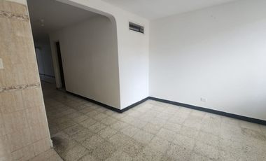 SE ARRIENDA CASA COMERCIAL SOBRE VIA PRINCIPAL. B/ EL BOLIVAR