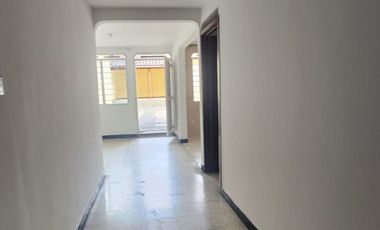 SE ARRIENDA CASA COMERCIAL SOBRE VIA PRINCIPAL. B/ EL BOLIVAR