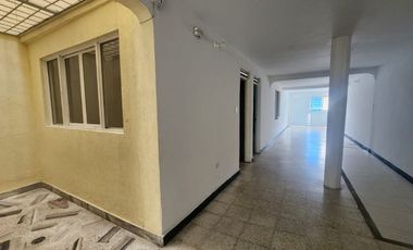 SE ARRIENDA CASA COMERCIAL SOBRE VIA PRINCIPAL. B/ EL BOLIVAR