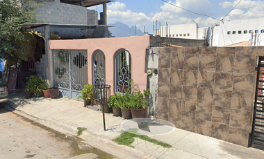 CASA EN REMATE, EN AVICOLA BARRIO DE LA INDUSTRIA