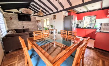Casa Con Gran Terreno 4d/3b En Microbarrio. El Bosque
