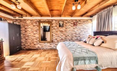 Casa Con Gran Terreno 4d/3b En Microbarrio. El Bosque