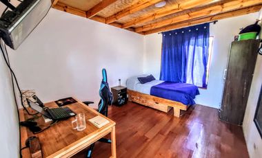 Casa Con Gran Terreno 4d/3b En Microbarrio. El Bosque
