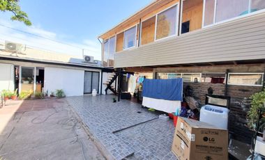 Casa Con Gran Terreno 4d/3b En Microbarrio. El Bosque