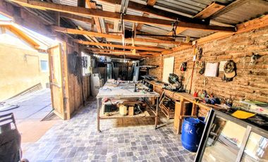 Casa Con Gran Terreno 4d/3b En Microbarrio. El Bosque