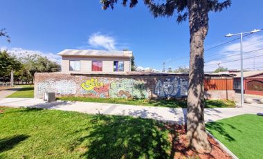 Casa Con Gran Terreno 4d/3b En Microbarrio. El Bosque