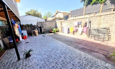 Casa Con Gran Terreno 4d/3b En Microbarrio. El Bosque