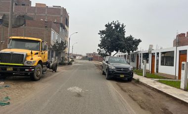 ENTREGA INMEDIATA CASA DE ESTRENO LOS GIRASOLES EN CARABAYLLO / PAPELES EN REGLA