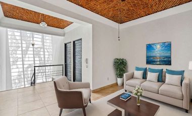 Casa Laura, con Ubicación Estratégica