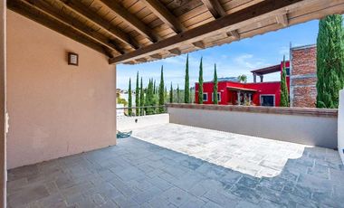 Casa Laura, con Ubicación Estratégica