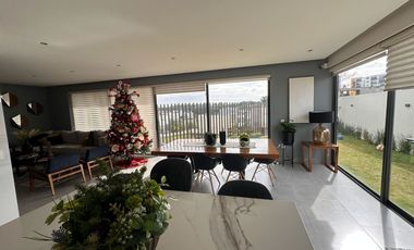 CASA EN FRACCIONAMIENTO SENDAS RESIDENCIAL, A UN COSTADO DE CAPITAL NORTE